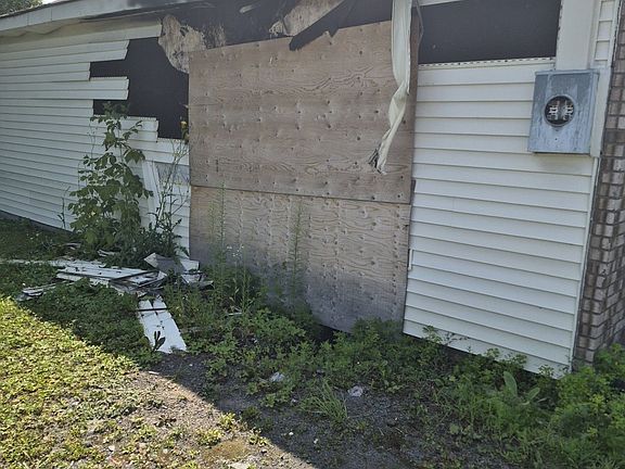 2nd image of 9 Herbert St