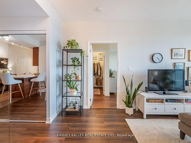 3865 Lake Shore Blvd W #421 — Photo 12