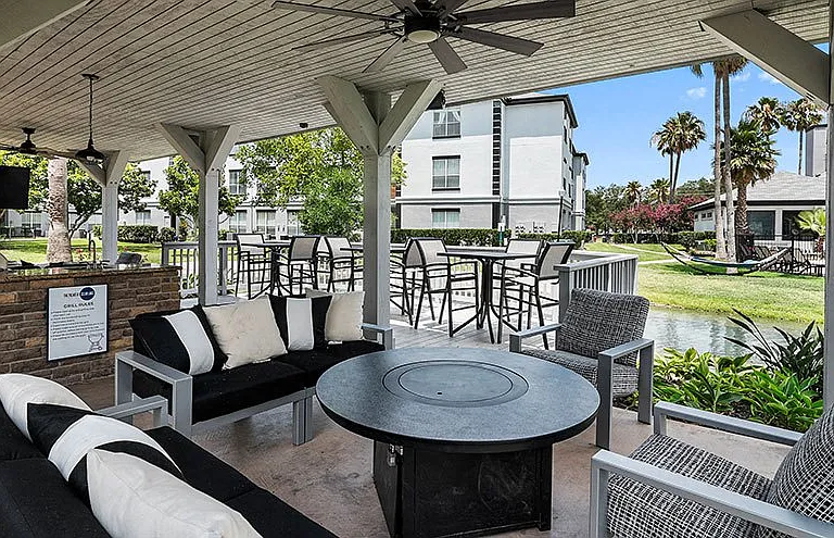 The Palms at Clear Lake Apartments — Photo 26