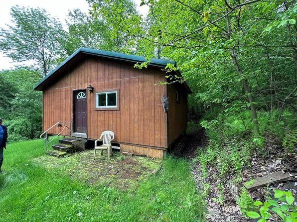 979 Tarr Rd, Titusville, PA 16354