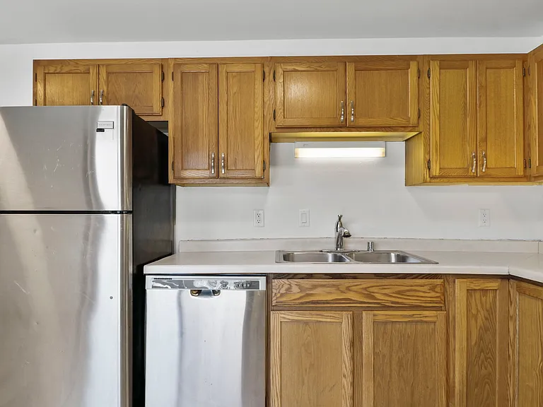 410 Pearl St #1 — Photo 15