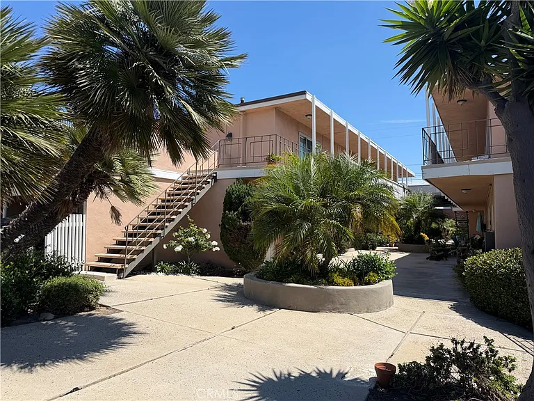 224 Lomita St — Photo 2