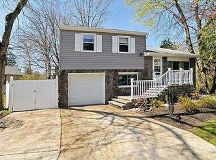 2044 Old Welsh Rd, Abington, PA 19001