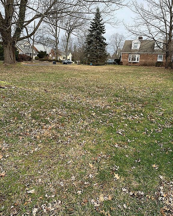2nd image of 101 Florence Ave