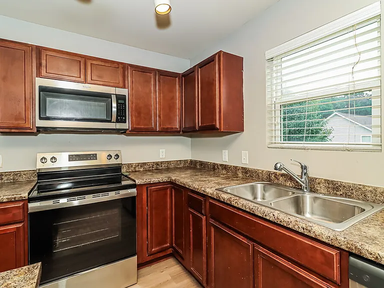 16 Everett Cir — Photo 11