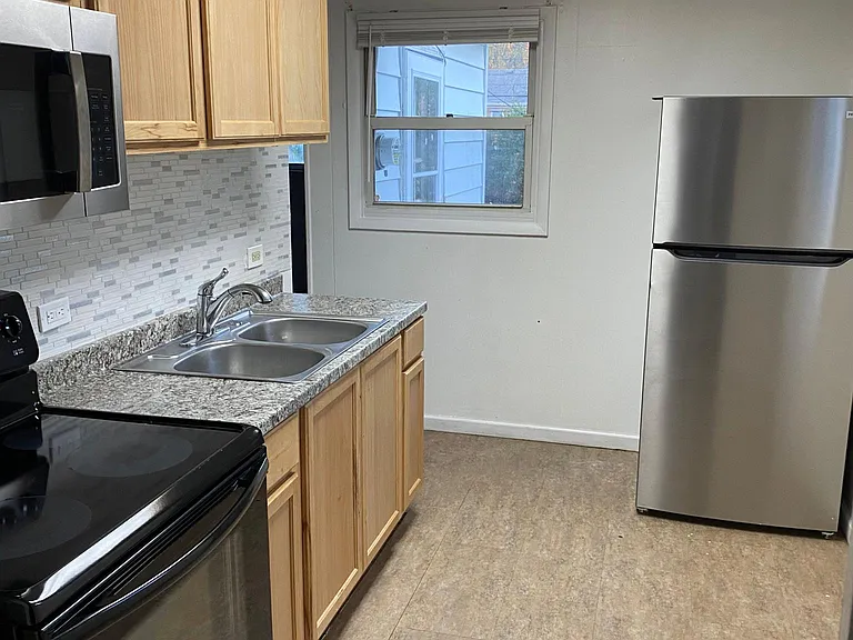356 Mockingbird Ln — Photo 3