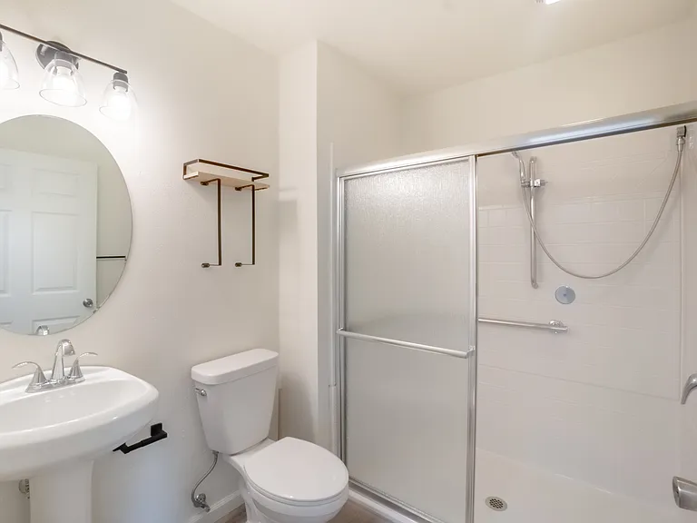105 Sunset St — Photo 5