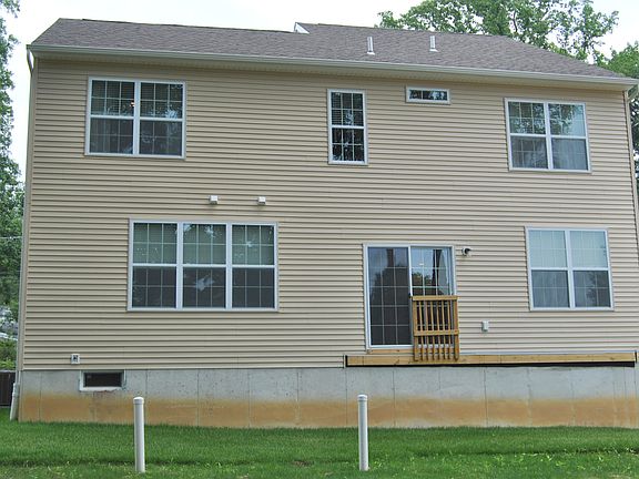 2nd image of 1651 North Hills Ave