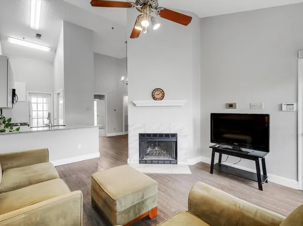 4800 W Lovers Ln APT 521, Dallas, TX 75209
