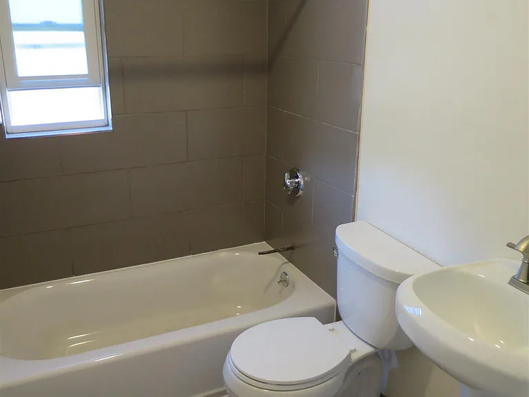 21 Weitz St #1 — Photo 8