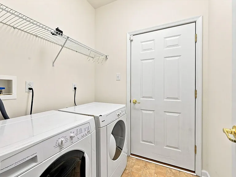 137 Stoyer Rd — Photo 15