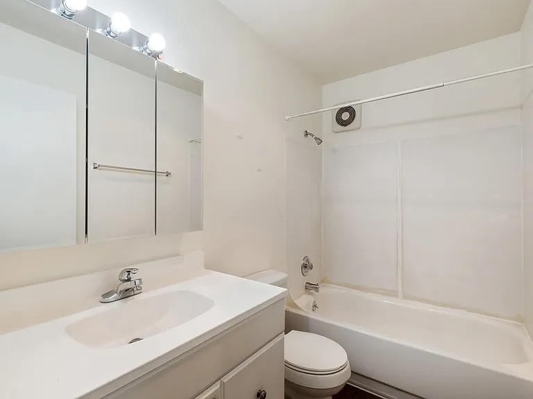 2x1 Bathroom