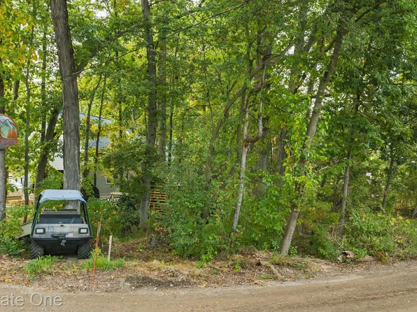 0 E Canyon Dr, Milford, MI 48380