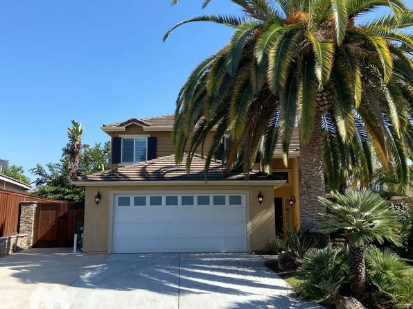 5605 Golden Trails Way, Oceanside, CA 92057