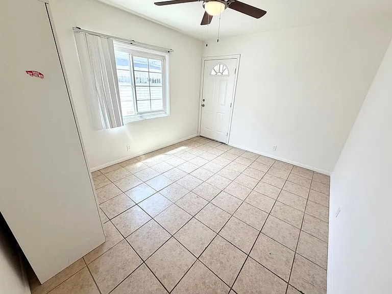 221 W Hammel St — Photo 20