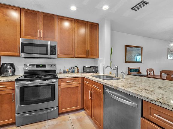 5th image of 3815 Carambola Circle #28108