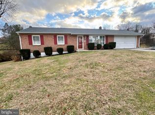 11 Church St, Jacobus, PA 17407
