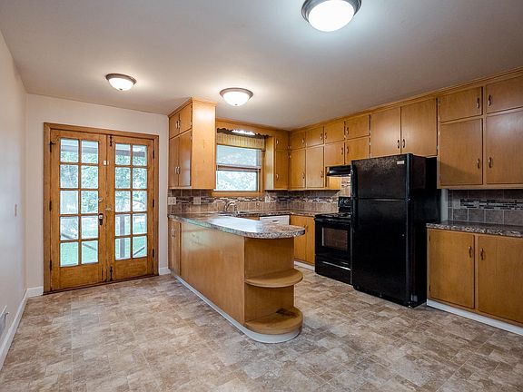 4th image of 3215 S 48th St APT 1
