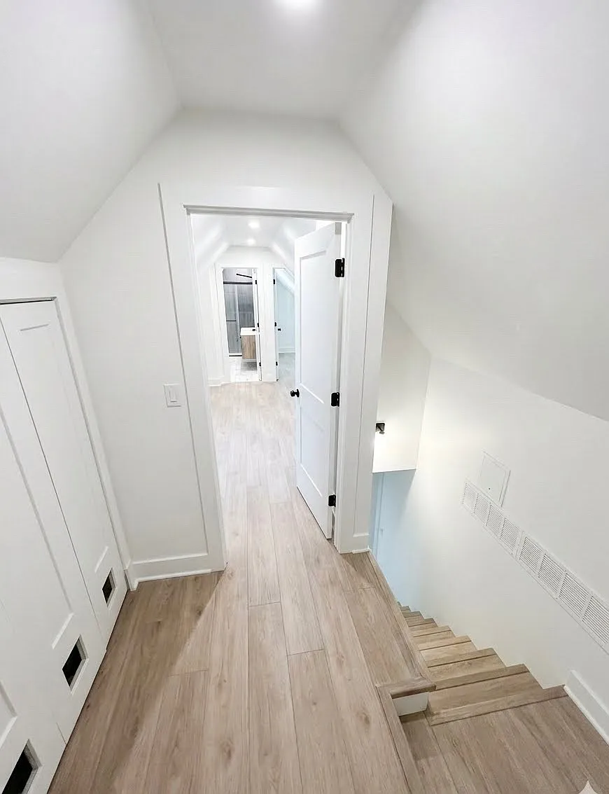 3 bed, 1400 sqft, $2,400 — Photo 4