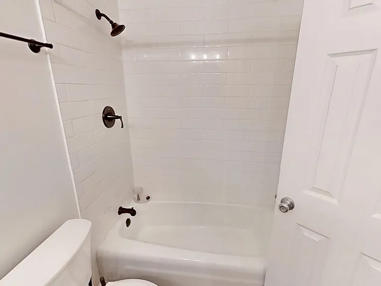 321 Oak Lake Dr — Photo 15