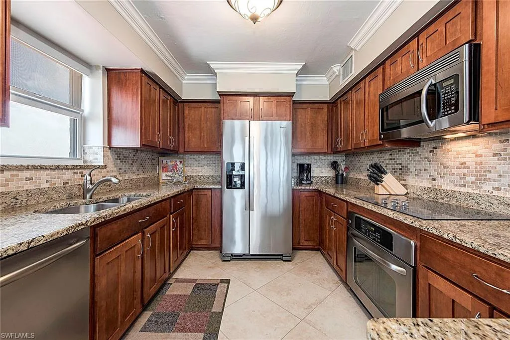 2 bed, 2.0 bath, 1642 sqft, $18,000 — Photo 4