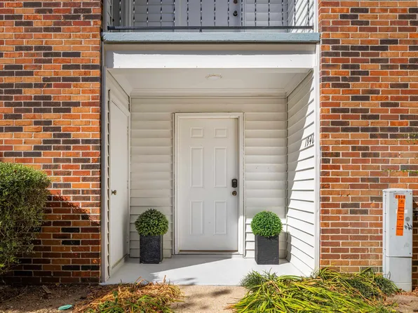 1940 Shades Cliff Ter #1940, Birmingham, AL 35216