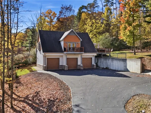 32 Hemlock Ln, Painted Post, NY 14870