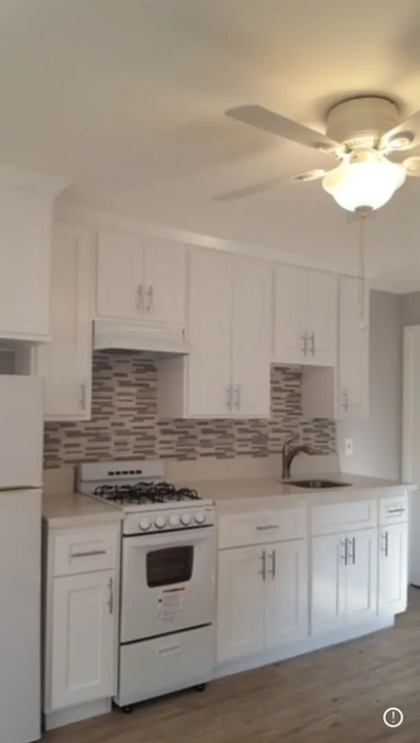4322SE — Photo 2