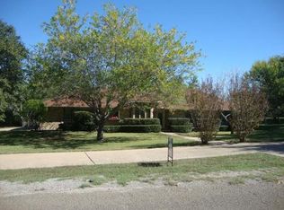 206 Mesa Dr, Gatesville, TX 76528