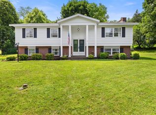 5020 Bradbury Dr, Syracuse, NY 13215