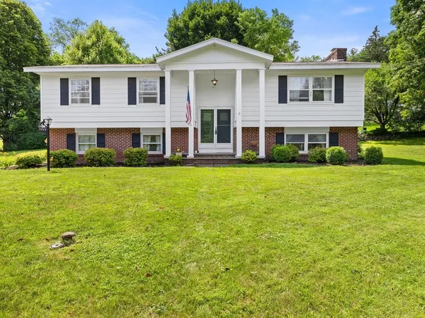 5020 Bradbury Dr, Syracuse, NY 13215