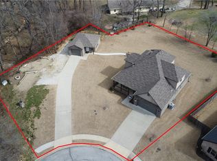 1080 Harrison St, Pea Ridge, AR 72751