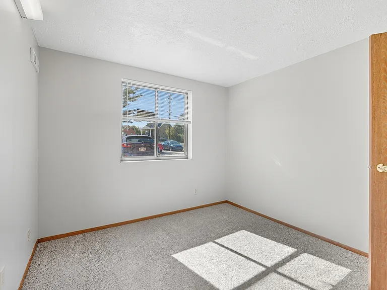 6022 Harrison Ave #4 — Photo 14