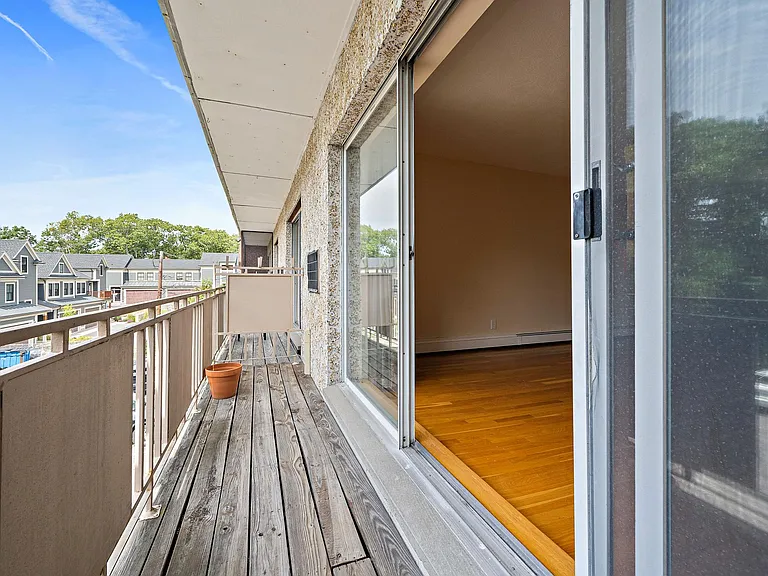 383 Langley Rd #11 — Photo 12