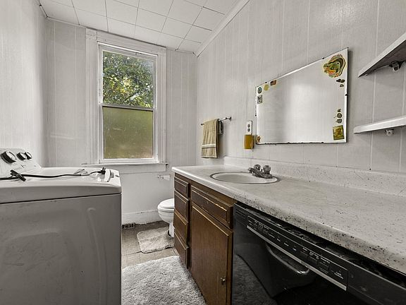 4th image of 618 Nichols Ave