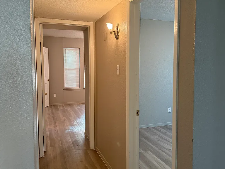 10609 Springwood Dr #D — Photo 12