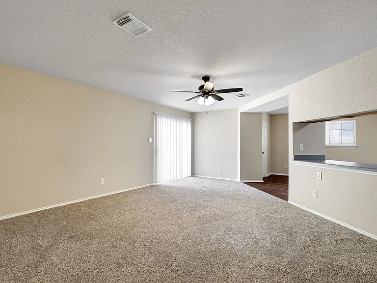 10331 Manor Crk — Photo 16