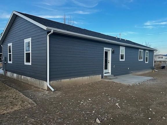 4th image of 162 Robin Rd