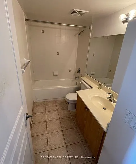 350 Red Maple Rd #508 — Photo 11