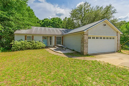 415 Juniper Dr Photo 1