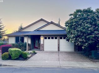 19477 Hummingbird Loop, Oregon City, OR 97045