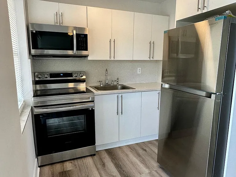 2222 NW North River Dr #5 — Photo 7