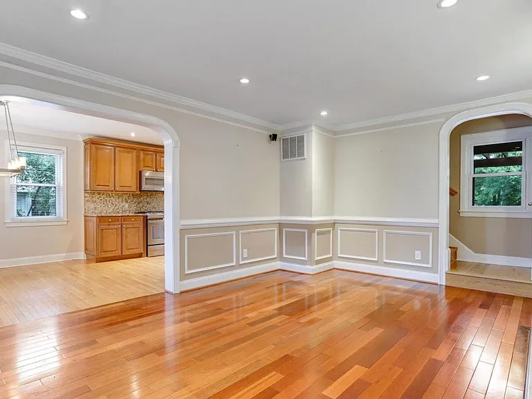 615 N George Mason Dr — Photo 3