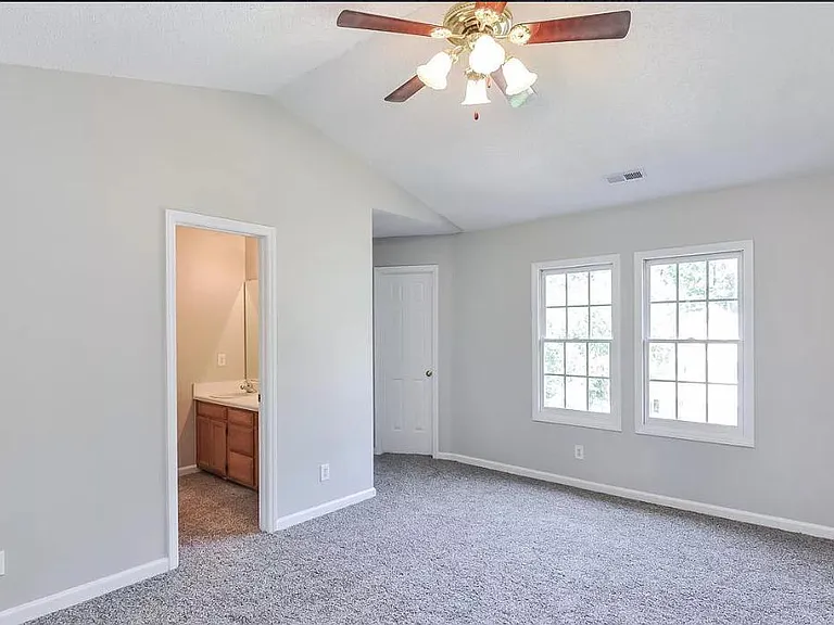 207 Mint Hill Dr — Photo 5