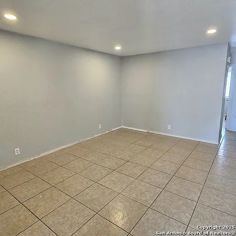 5209 Meadow Fld #2 — Photo 3