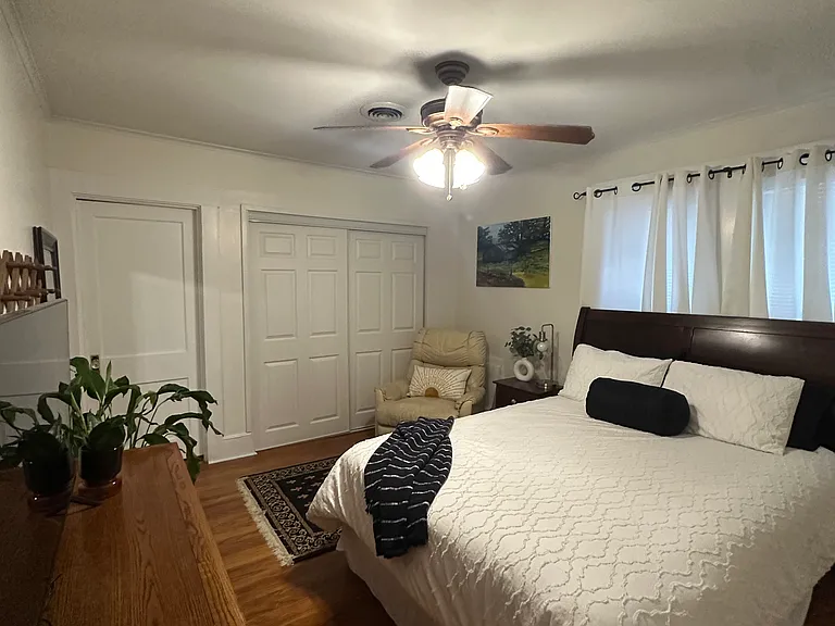 449 Albany Ave — Photo 11