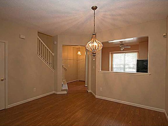 5th image of 719 Windbrook Cir
