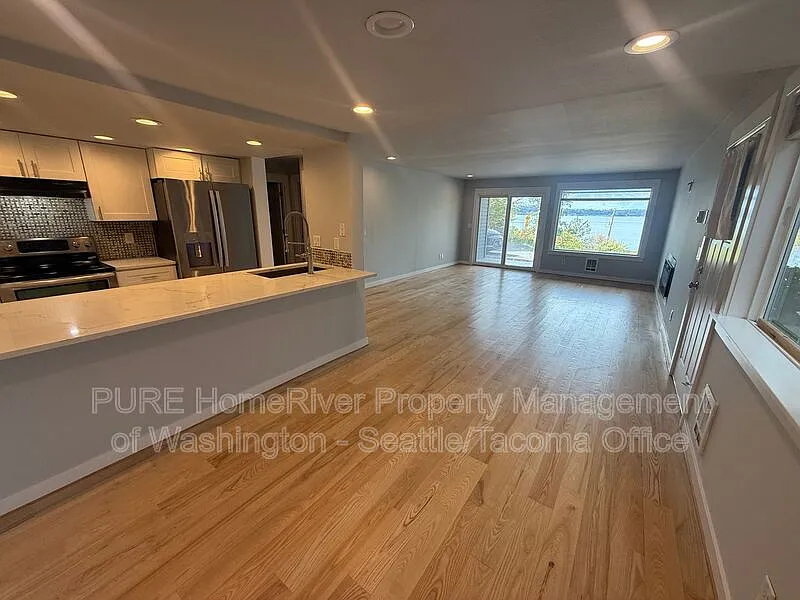 3306 Lake Washington Blvd N #1