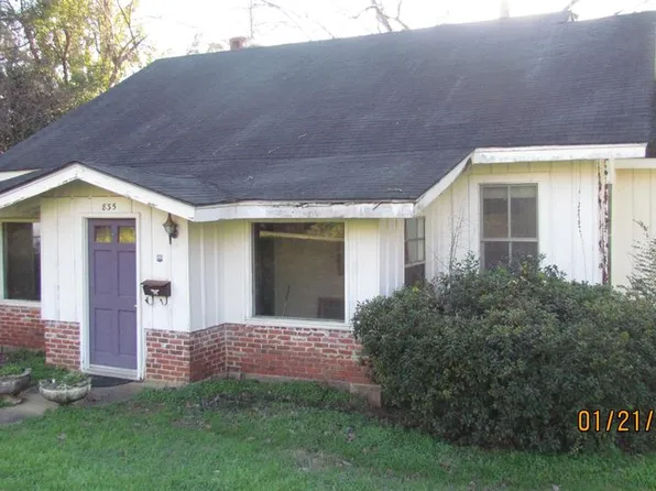835 Young St, Selma, AL 36701