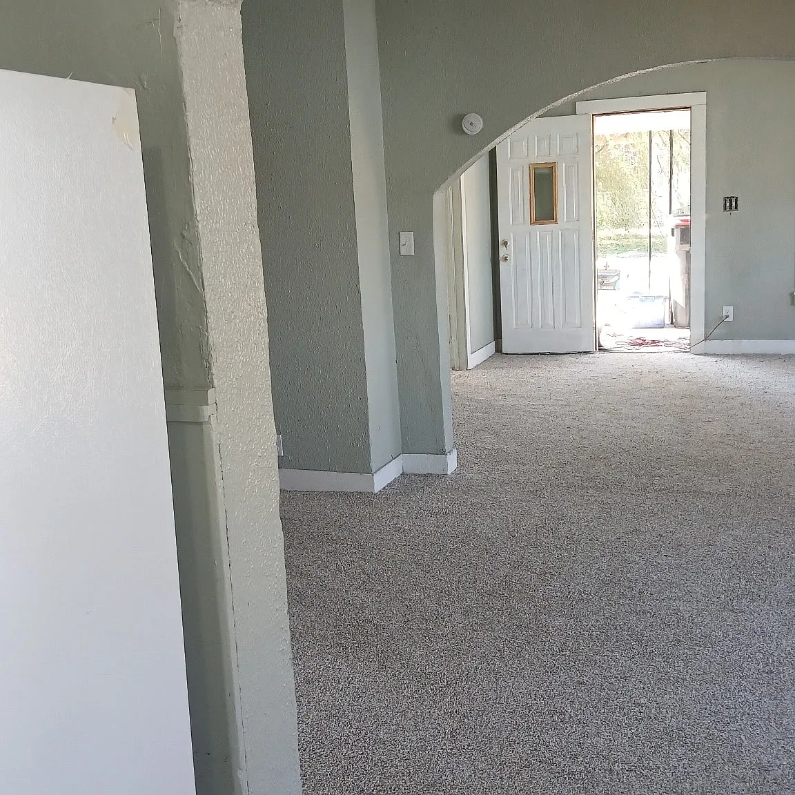 3 bed, 1080 sqft, $1,195 — Photo 3
